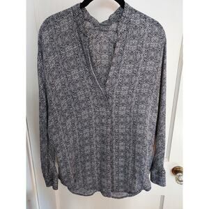 Vince Tunic Blouse 100% Silk Black and Beige Print Dolman Sleeve Women S